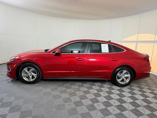 2022 Hyundai SONATA SE
