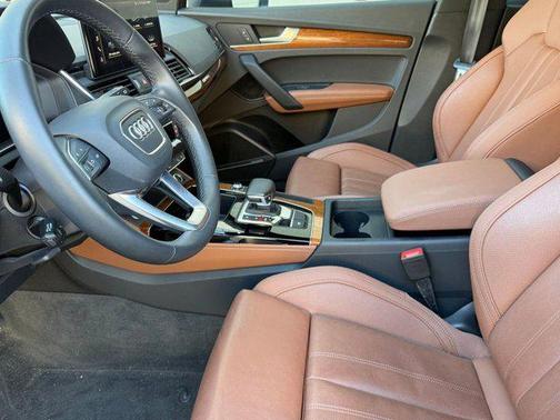 2023 Audi Q5 45 S line Premium Plus