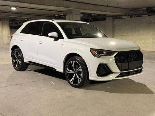 2024 Audi Q3 45 S line Premium Plus