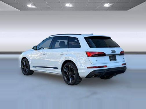 2026 Audi Q7 55 Premium Plus
