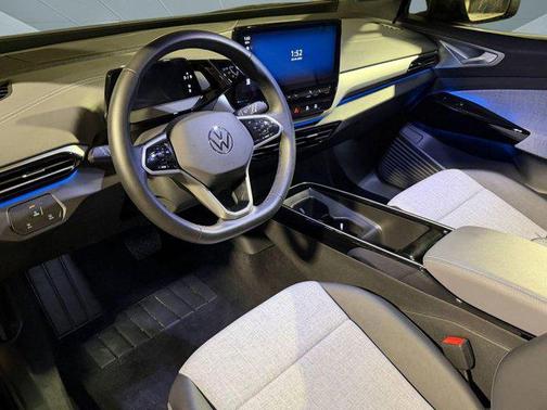 Deep Black Pearl 2024 Volkswagen ID.4 Standard