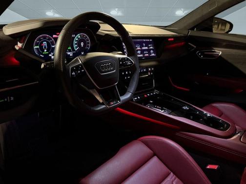 Mythos Black Metallic 2024 Audi RS e-tron GT quattro