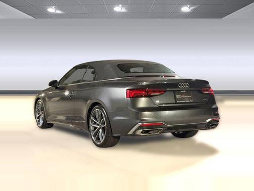 Daytona Gray Pearl Effect/Black Roof 2024 Audi A5 45 S line Premium Plus