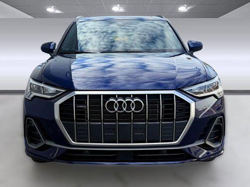 2024 Audi Q3 Premium 45 TFSI S line quattro Tiptronic