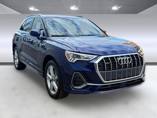 2024 Audi Q3 Premium 45 TFSI S line quattro Tiptronic