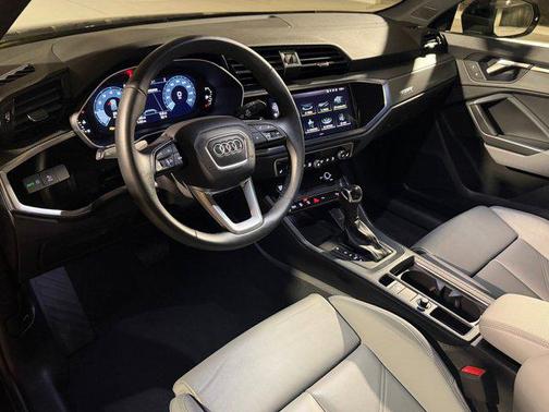 Mythos Black Metallic 2025 Audi Q3 Premium 45 TFSI S line quattro Tiptronic