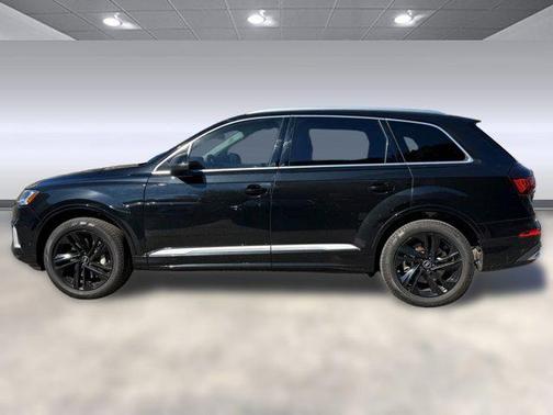 2023 Audi Q7 55 Premium Plus