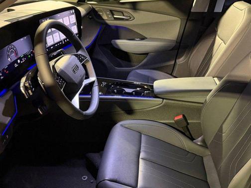 Arrow Gray Pearl Effect 2026 Audi Q3 TFSI quattro S tronic