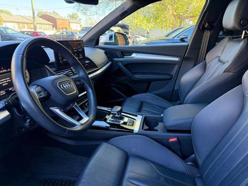 2023 Audi Q5 45 S line Premium Plus