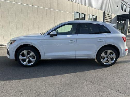2025 Audi Q5 45 S line Premium Plus