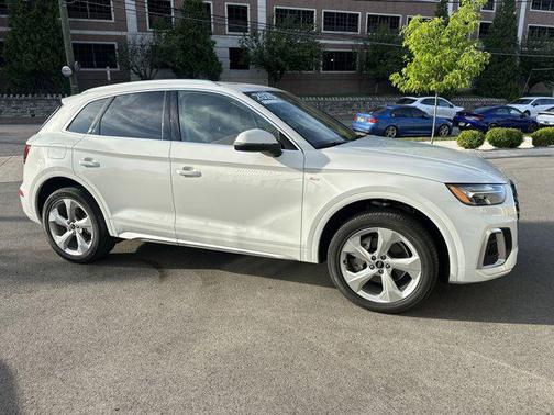 2025 Audi Q5 45 S line Premium Plus