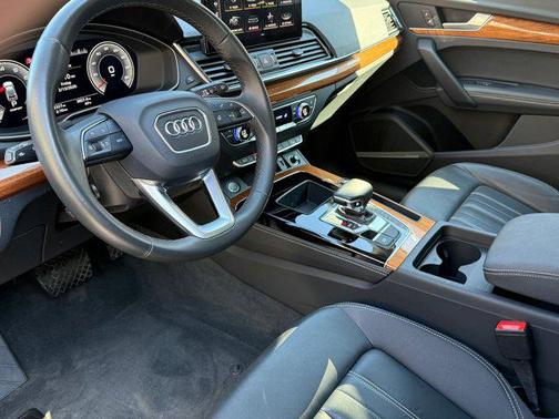 2023 Audi Q5 45 S line Premium Plus
