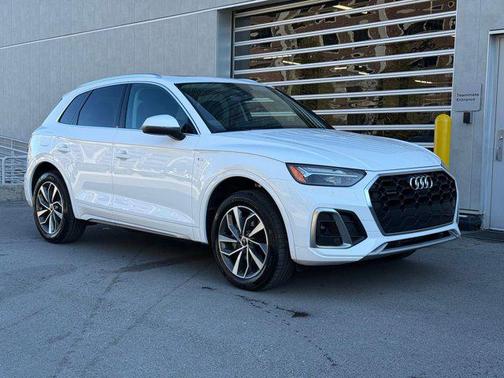 2023 Audi Q5 45 S line Premium Plus