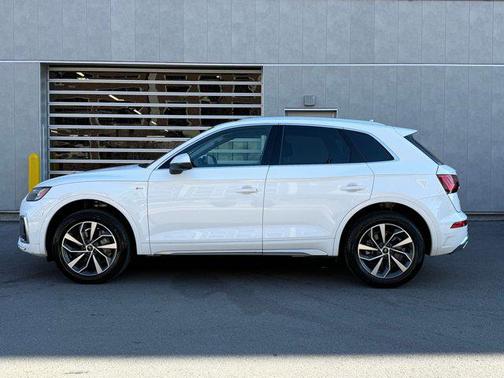 2023 Audi Q5 45 S line Premium Plus