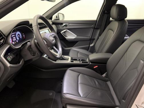 Ibis White 2023 Audi Q3 Premium 45 TFSI S line quattro Tiptronic
