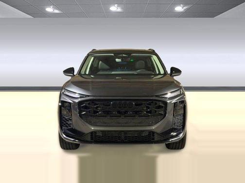 Daytona Gray Pearl Effect 2026 Audi Q3 TFSI quattro S tronic