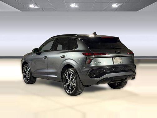 Daytona Gray Pearl Effect 2026 Audi Q3 TFSI quattro S tronic