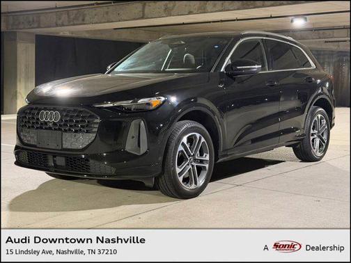Mythos Black Metallic 2025 Audi Q5 Premium TFSI quattro S tronic