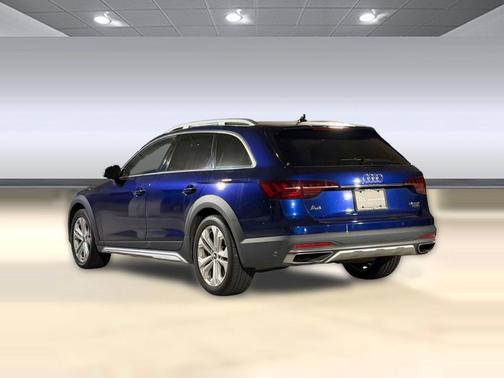 Navarra Blue Metallic 2021 Audi A4 allroad 45 Premium Plus