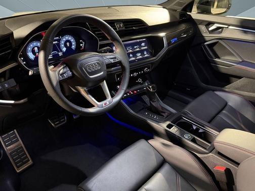Glacier White Metallic 2025 Audi Q3 45 S line Premium Plus
