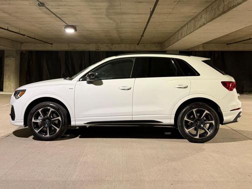 Glacier White Metallic 2025 Audi Q3 45 S line Premium Plus