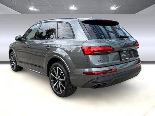 2025 Audi Q7 45 Premium Plus