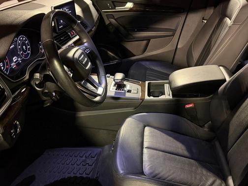 Gray 2019 Audi Q5 2.0T Premium Plus
