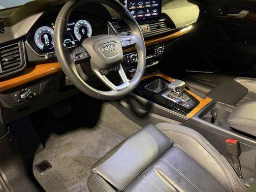 Daytona Gray Pearl Effect 2023 Audi Q5 45 S line Premium Plus