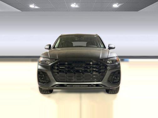 Daytona Gray Pearl Effect 2023 Audi Q5 45 S line Premium Plus