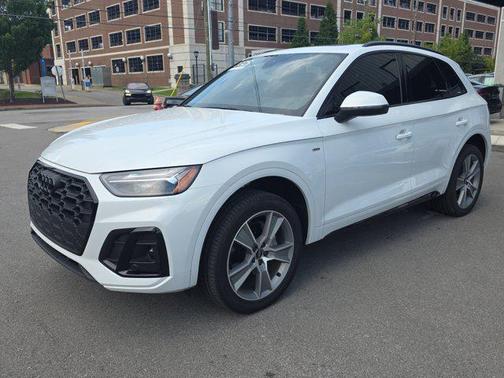 2025 Audi Q5 45 S line Premium