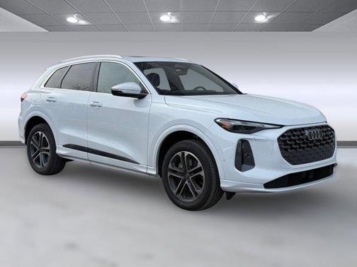 2025 Audi Q5 Premium TFSI quattro S tronic