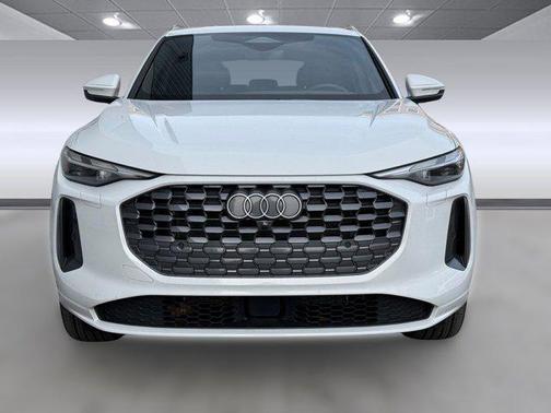 2025 Audi Q5 Premium TFSI quattro S tronic