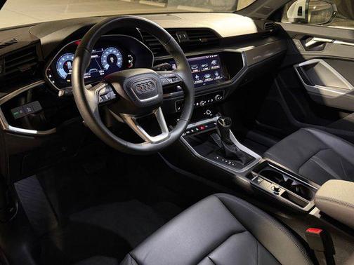 Arkona White 2025 Audi Q3 Premium 45 TFSI S line quattro Tiptronic