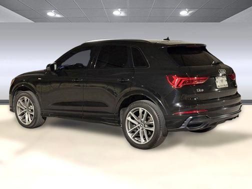 2022 Audi Q3 45 S line Premium