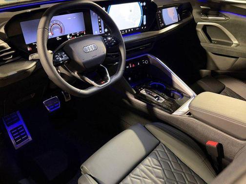 Daytona Gray Pearl Effect 2026 Audi SQ5 3.0T Premium Plus