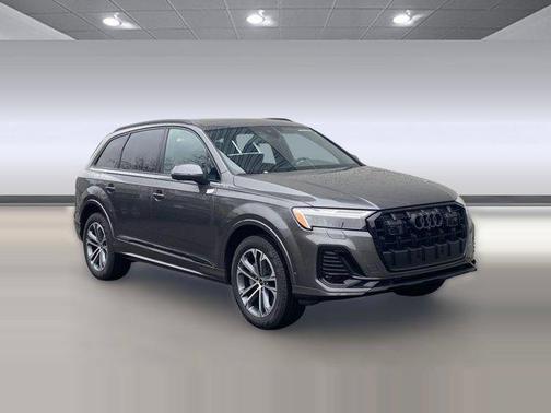2026 Audi Q7 45 Premium