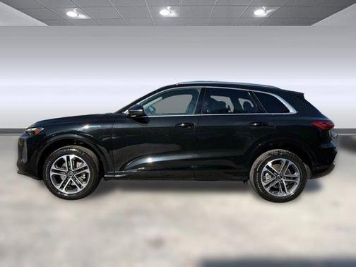2025 Audi Q5 Premium TFSI quattro S tronic