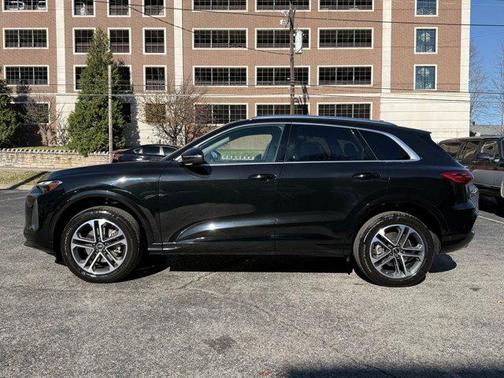 2025 Audi Q5 Premium TFSI quattro S tronic