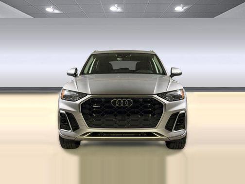 Florett Silver Metallic 2023 Audi Q5 45 S line Premium