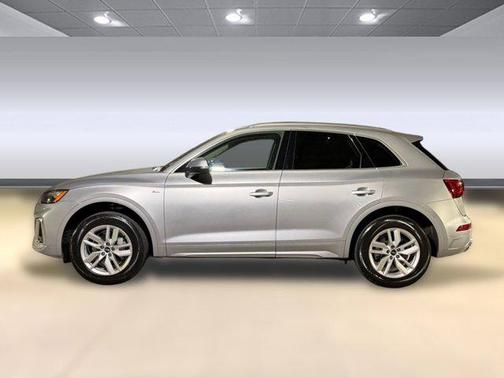 Florett Silver Metallic 2023 Audi Q5 45 S line Premium