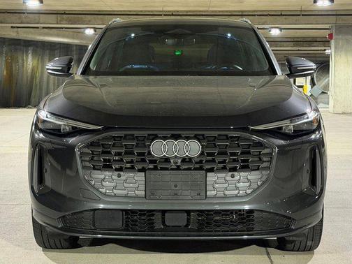 Tambora Gray Metallic 2025 Audi Q5 Premium Plus TFSI quattro S tronic