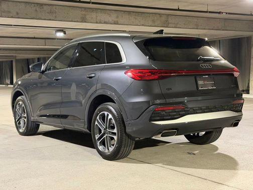 Tambora Gray Metallic 2025 Audi Q5 Premium Plus TFSI quattro S tronic