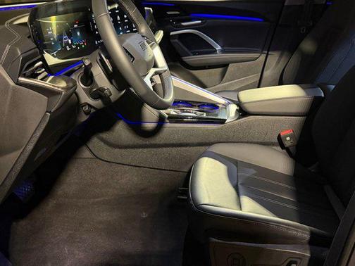 Tambora Gray Metallic 2025 Audi Q5 Premium Plus TFSI quattro S tronic