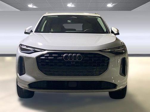 2025 Audi Q5 Premium TFSI quattro S tronic