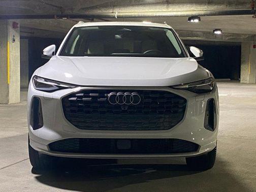 2025 Audi Q5 Premium TFSI quattro S tronic