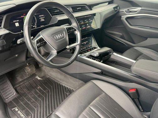 Plasma Blue Metallic 2021 Audi e-tron Sportback Premium Plus