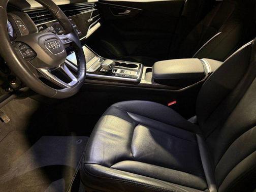 2020 Audi Q7 55 Premium Plus