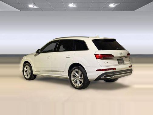 2020 Audi Q7 55 Premium Plus