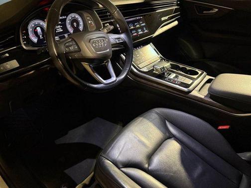 2020 Audi Q7 55 Premium Plus