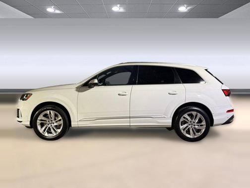 2020 Audi Q7 55 Premium Plus